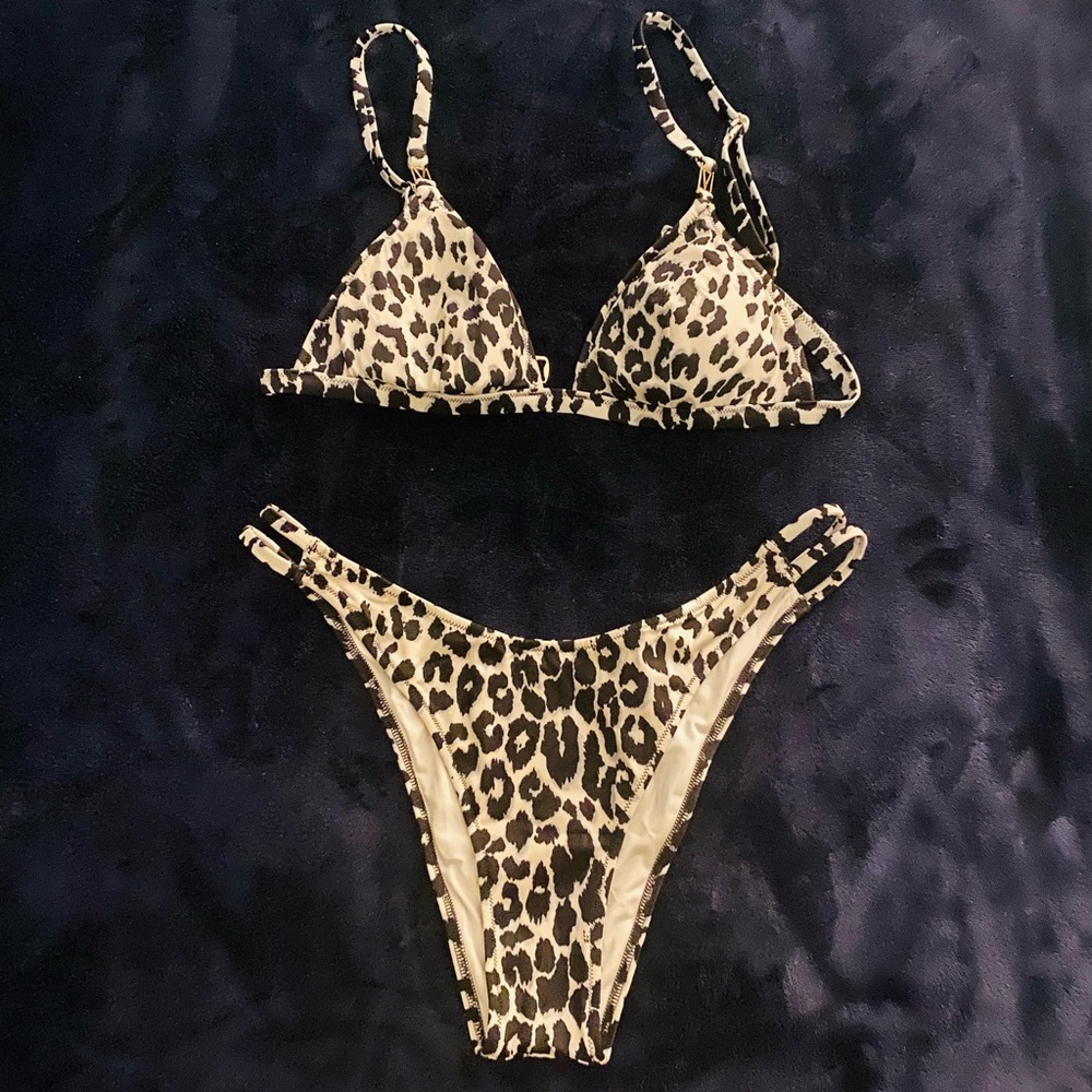 Like New- Victoria Secret Bikini